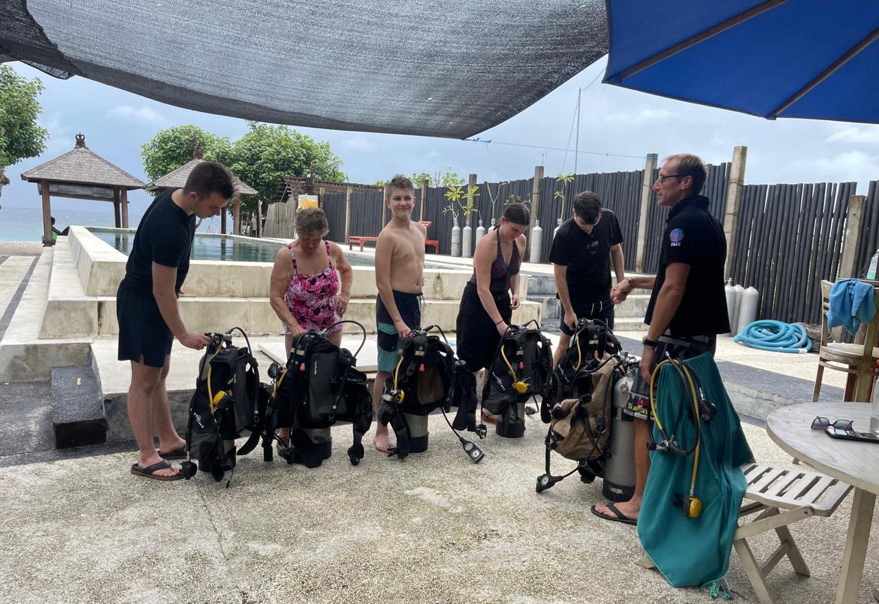 course001